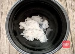 火龙果银耳莲子汤的做法图解4