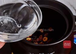 桃胶皂角米炖牛奶的做法图解7