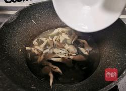 蘑菇肉片汤的做法图解9