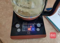 银耳莲子石榴汤的做法图解3