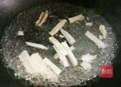 驱寒暖胃的酸辣汤的做法图解4