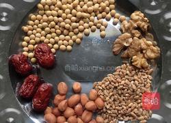 营养五谷豆浆的做法图解1