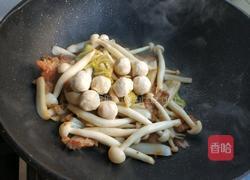 娃娃菜海鲜菇丸子汤的做法图解12
