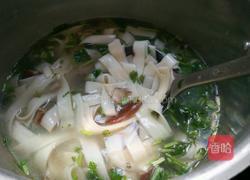 香菜鸭肉宽面的做法图解13