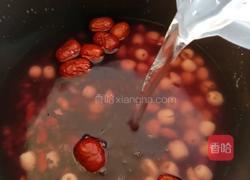 紫薯黑米莲子粥的做法图解5