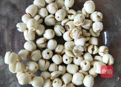 莲子红枣桂圆汤的做法图解3