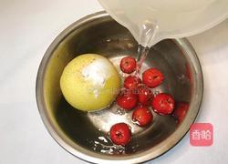 红果马蹄煲雪梨的做法图解3