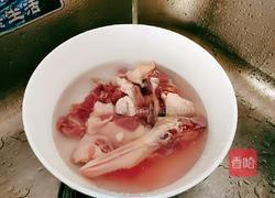 大脚菌山药鸭肉汤的做法图解4