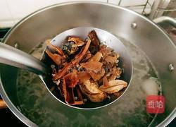 大脚菌山药鸭肉汤的做法图解10