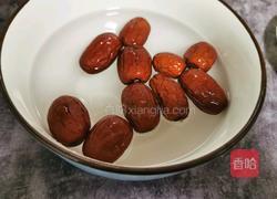 当归红枣枸杞汤的做法图解2