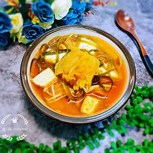 辣白菜豆腐海带汤