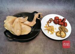 麦冬香菇炖鸡汤的做法图解1