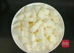 川贝枸杞雪梨汤的做法图解2