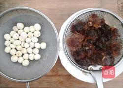 莲子桃胶红薯汤的做法图解2