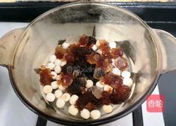 莲子桃胶红薯汤的做法图解5