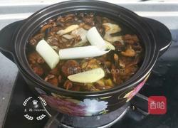 榛蘑炖鸡汤的做法图解9