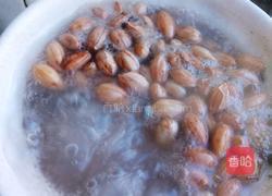 玉米莲藕花生筒骨汤的做法图解8