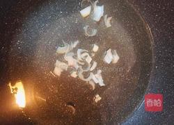 虾仁玉米的做法图解3