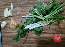 爆炒小鱿鱼的做法图解2