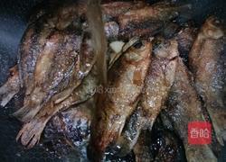 黄豆焖小酥鱼的做法图解10