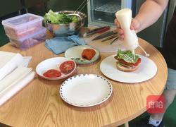 汉堡｜红色鸡排汉堡的做法图解4