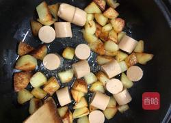 香煎土豆香肠块的做法图解9