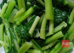 滑蛋虾仁配白灼菜芯的做法图解5