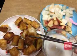 Illustration of how to make golden steamed buns 15