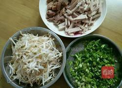 香辣豆芽肉片面的做法图解2
