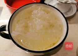 银耳红枣羹的做法图解1