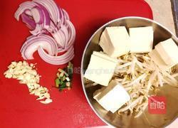 韩式五花肉泡菜汤的做法图解1