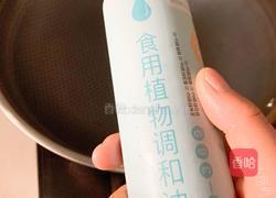 8个月以上宝宝辅食:茄汁小花粒粒面的做法图解6