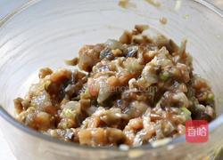 海参鲜虾肉馄饨的做法图解7