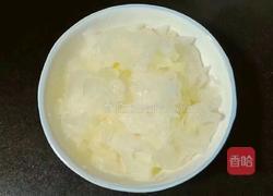 小米银耳羹的做法图解2