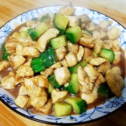 黄瓜鸡丁的做法[图]