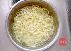 火腿鸡蛋炒面条的做法图解5