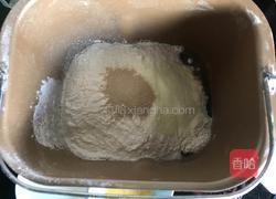 蓝莓果酱面包的做法图解2