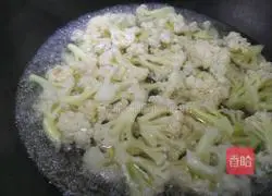 Illustration of how to make stir-fried cauliflower 2