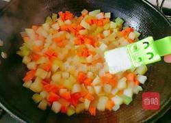 胡萝卜莴笋炒土豆的做法图解11