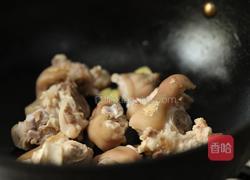腐竹焖猪蹄的做法图解3
