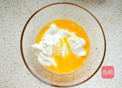 酸奶蛋卷的做法图解2