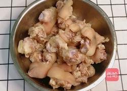 不用一滴油一滴水，做出来的懒人版猪蹄炖黄豆的做法图解4