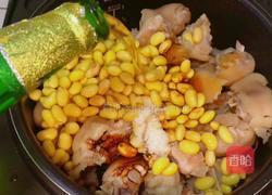 不用一滴油一滴水,做出来的懒人版猪蹄炖黄豆的做法图解9