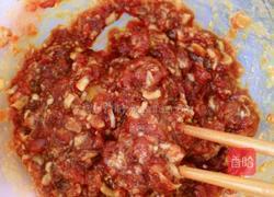 茼蒿梗蘑菇猪肉馅饺子的做法图解5