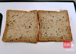 草莓三明治早餐（圣诞节应景）的做法图解3