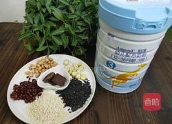 奶香杂粮粥的做法图解1