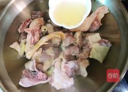 酸萝卜老鸭汤的做法图解2