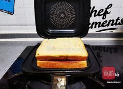 火腿鸡蛋芝士三明治的做法图解11