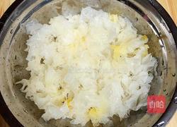 红枣银耳莲子汤的做法图解2