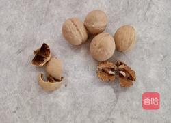 核桃仁燕麦块的做法图解1